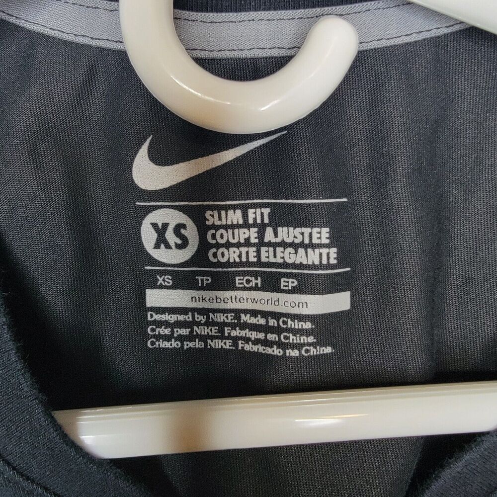 Nike XS Black Just Do It Women's Slim Fit V-neck T-Shirt - Picture 4 of 4